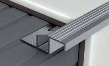 Profilplast Szögletes alumínium lépcsőélvédő 8 mm